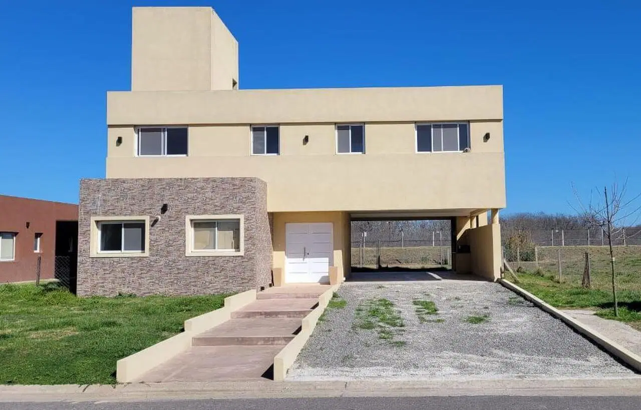 Venta Casa 5 ambientes, San Sebastián, área 9 2