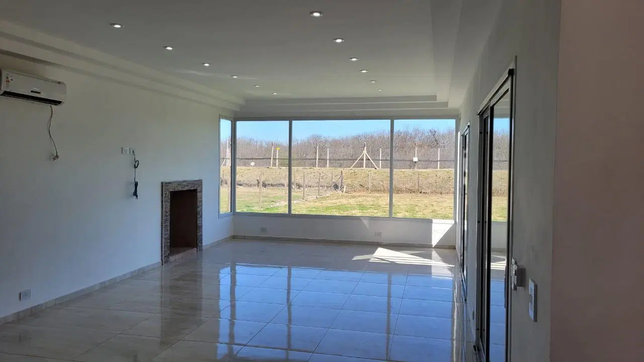 Venta Casa 5 ambientes, San Sebastián, área 9 5