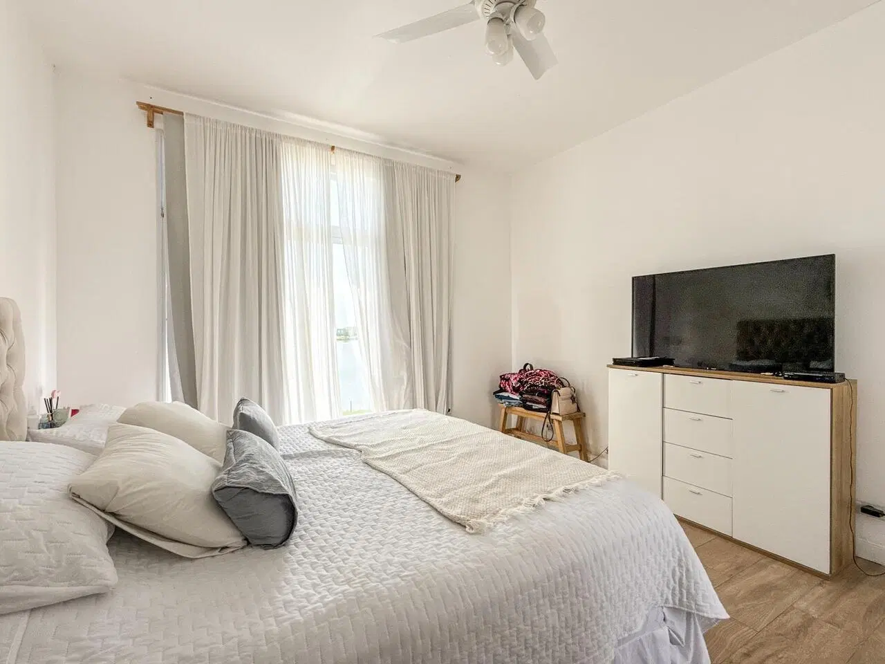 Alquiler Casa 4 ambientes, San Sebastián, área 7 laguna 5