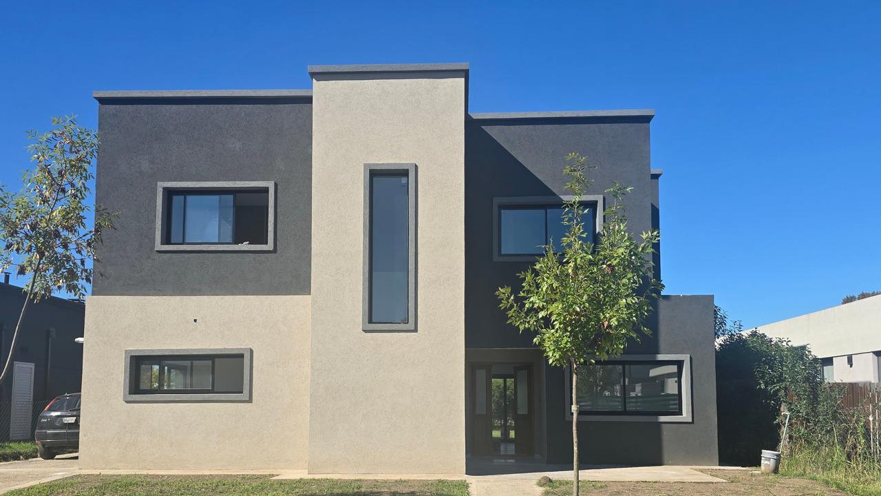 Casa a Estrenar de 6 Ambientes en Venta en San Pablo, Pilar, GBA Norte