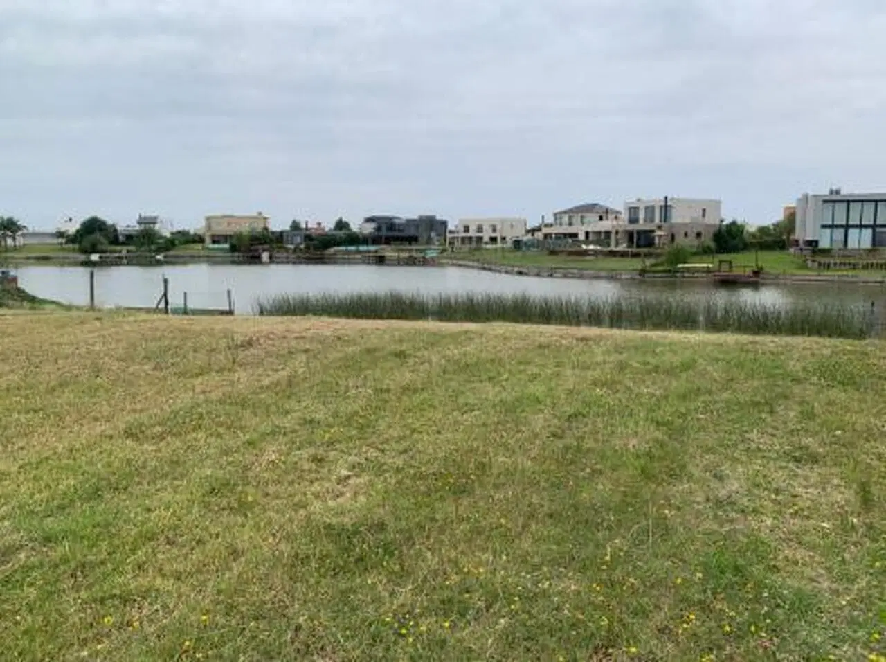 Venta Lote a la laguna, San Sebastián, área 6 3