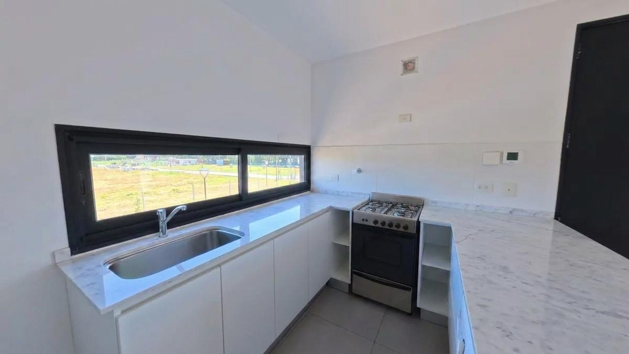 Foto de Alquiler departamento 3 Ambientes Con Cochera En Tigre, imagen 2