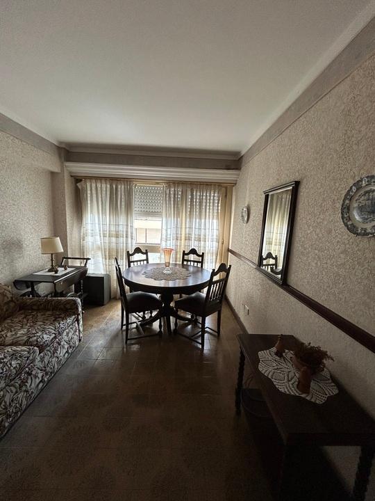 Foto de Departamento de 2 Ambientes con Balcón y Cochera – Excelente Ubicación, imagen 2