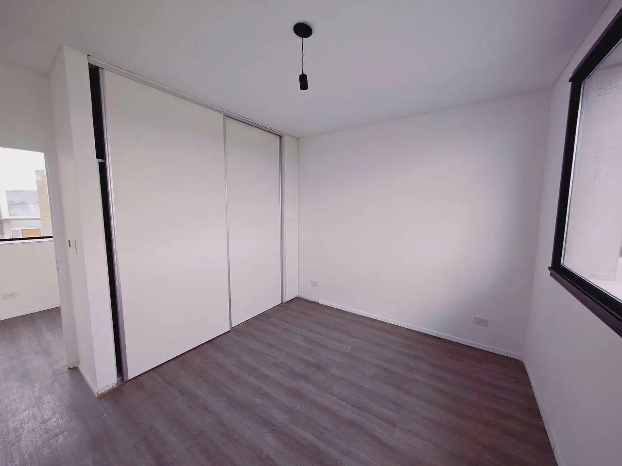 Venta Casa 4 ambientes, San Sebastián, área 7 5