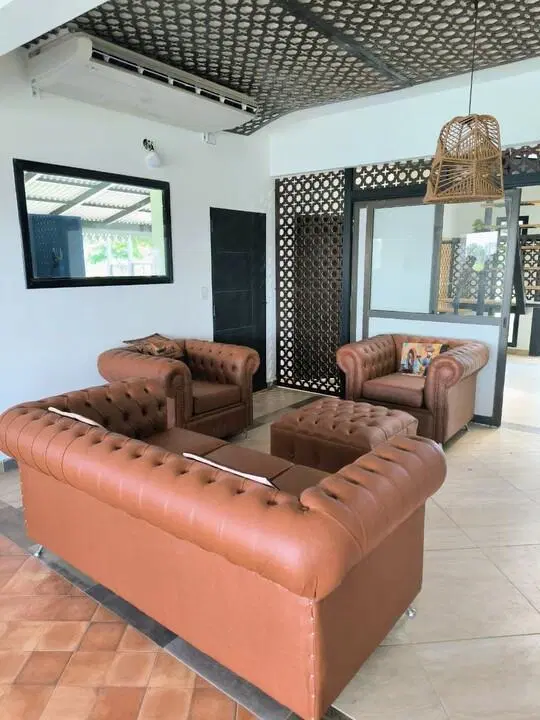 Venta Casa 6 ambientes, San Sebastian, área 9 5
