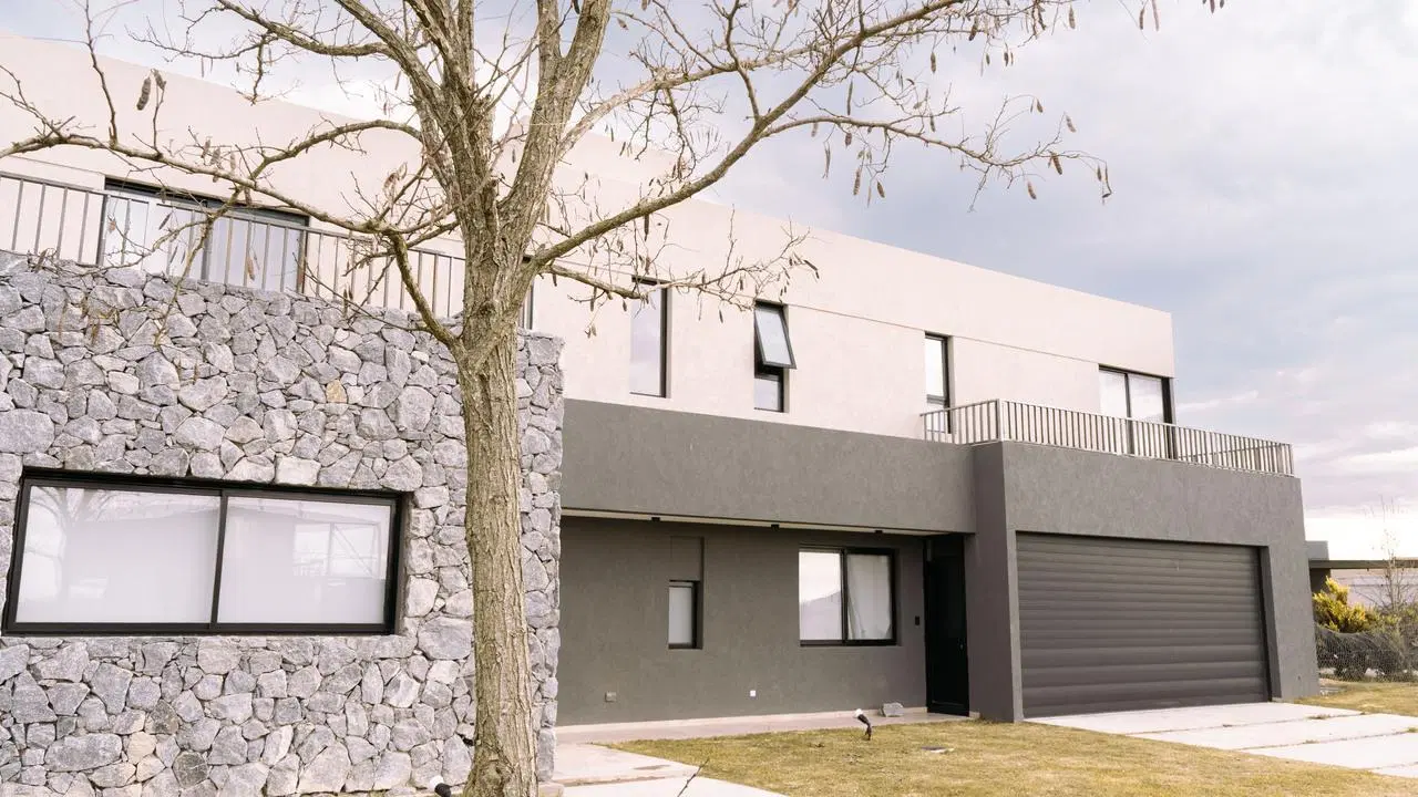 Venta Casa 5 ambientes, San Sebastián, área 11 5