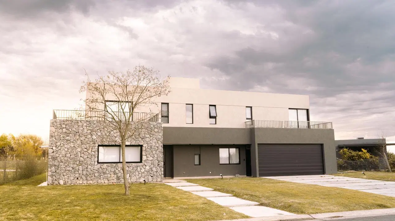 Venta Casa 5 ambientes, San Sebastián, área 11 8