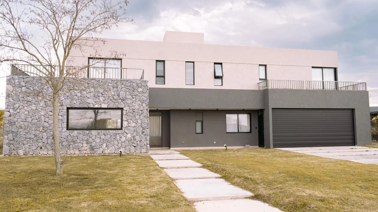 Venta Casa 5 ambientes, San Sebastián, área 11 2