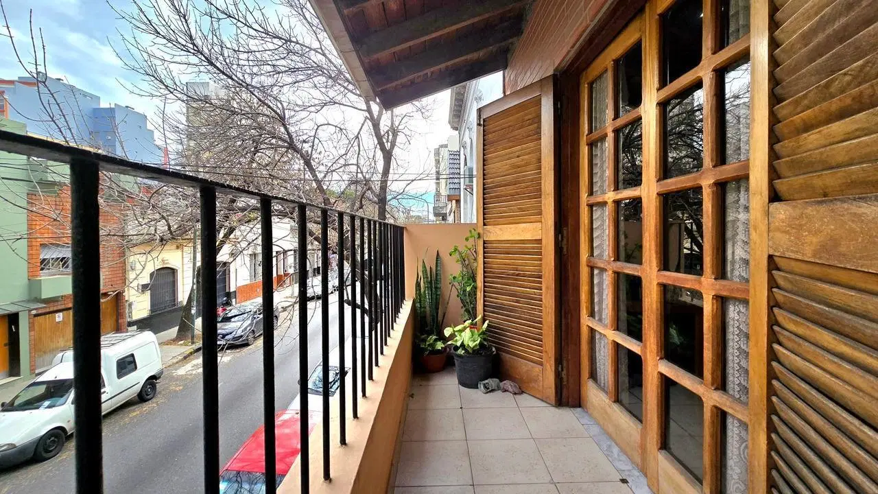 VENTA CASA 11 AMBIENTES 4 BAÑOS CON GARAJE 2 AUTOS BALCON Y LOCAL EN FLORESTA 4