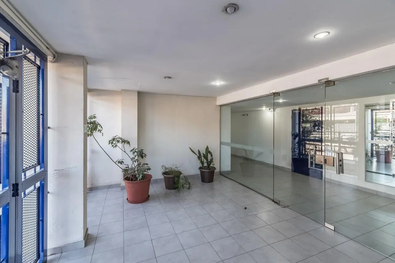 Venta de departamento 3 ambientes con balcón en Villa Lugano. 4