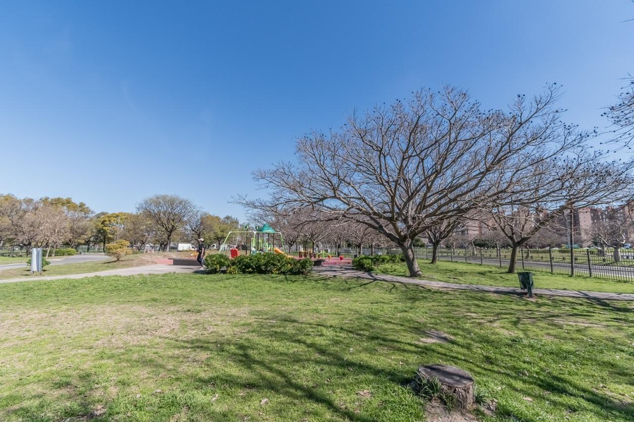 Venta de departamento 3 ambientes con balcón en Villa Lugano.