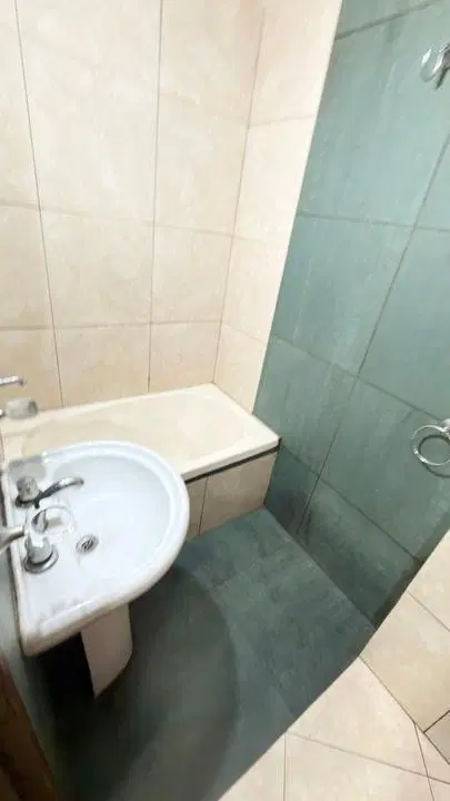 Venta Oportunidad monoambiente Piñeyro Avellaneda 4