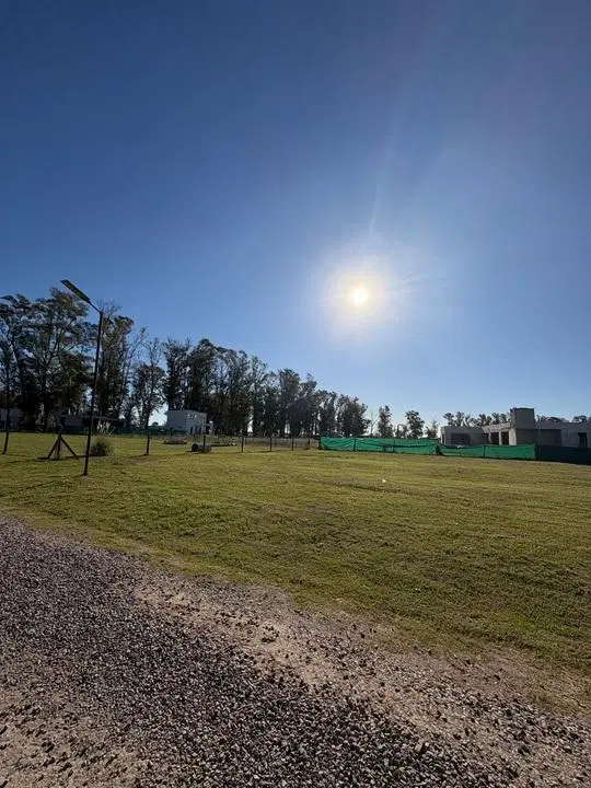 Venta de lote en Barrio Tres Pinos Villa de Campo-Estribo 2