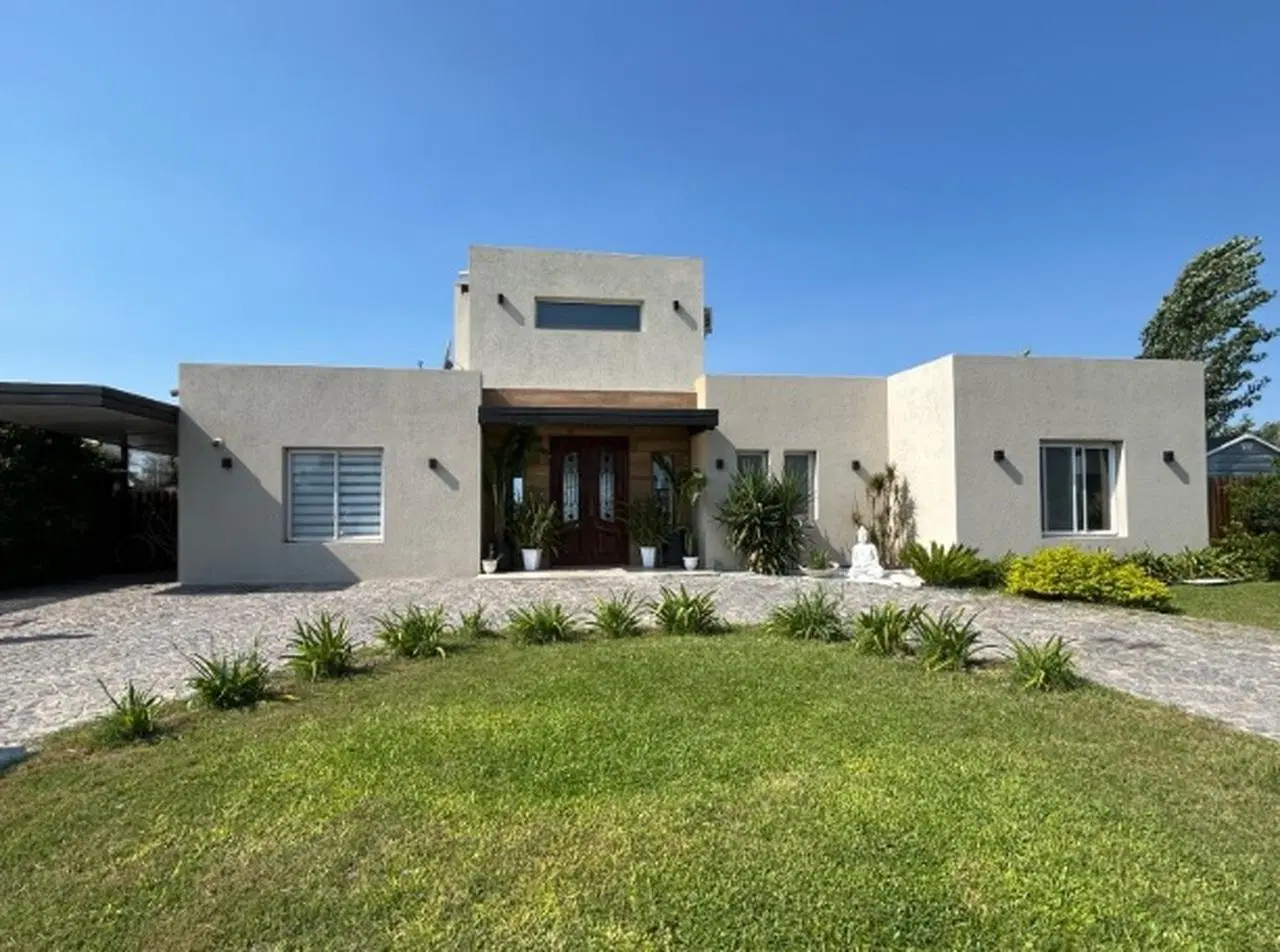 Venta Casa 5 ambientes a la laguna, San Sebastián, área 10 2