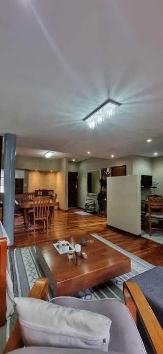 Casa en Junín 2500 5
