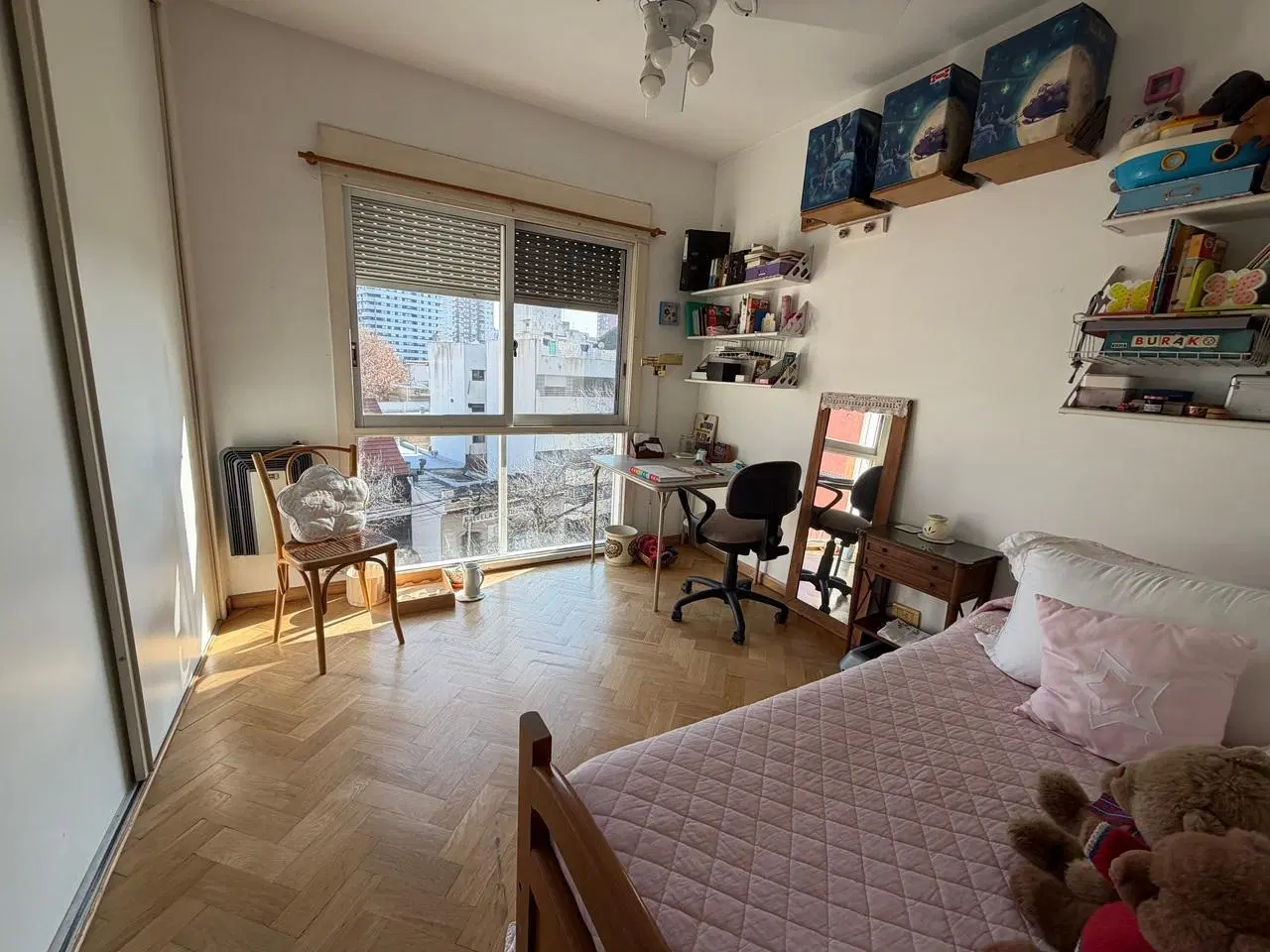 3 Ambientes. Torre en Boedo. Amenities. Seguridad. Cochera opcional no incluida en el precio. 4