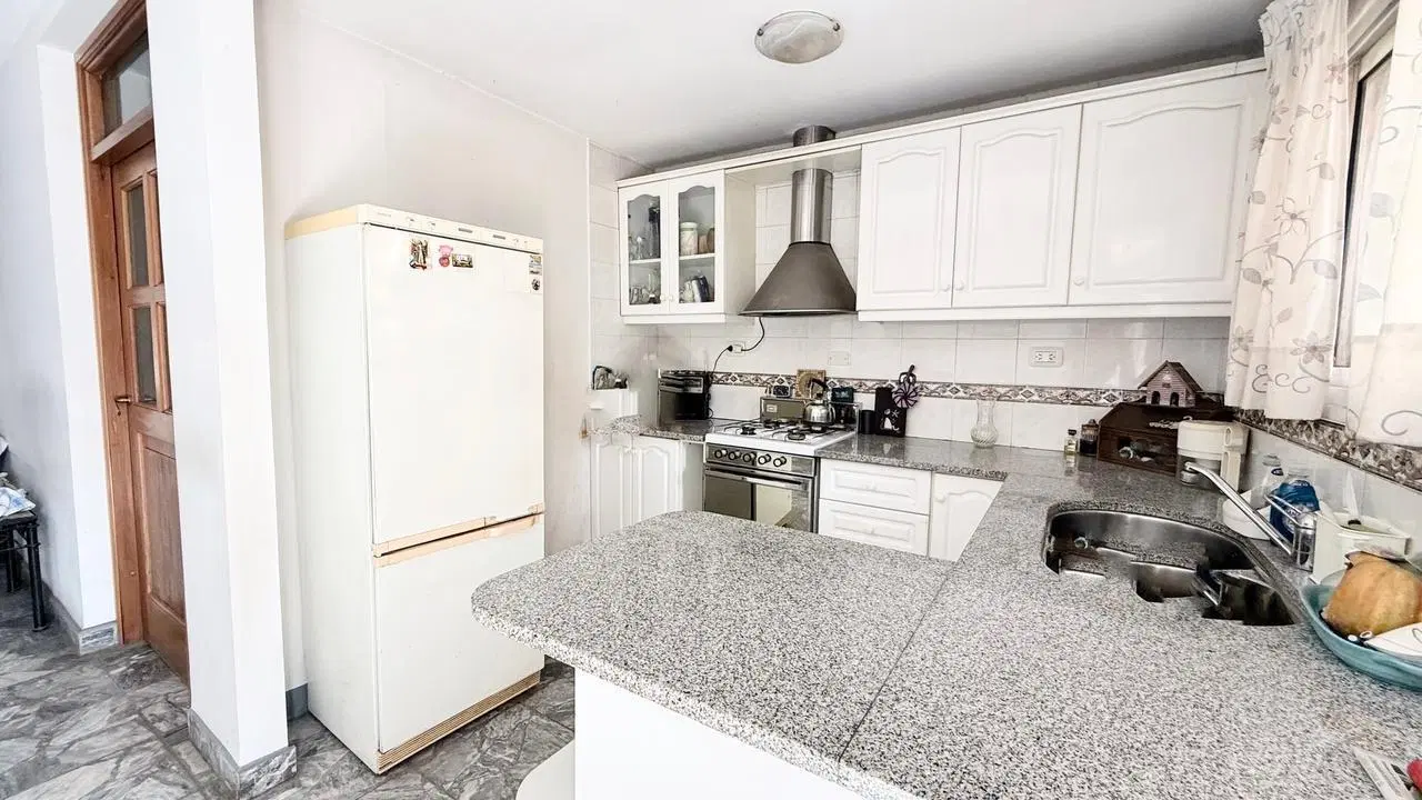 Venta casa 3 ambientes c/patio Villa Ballester 5
