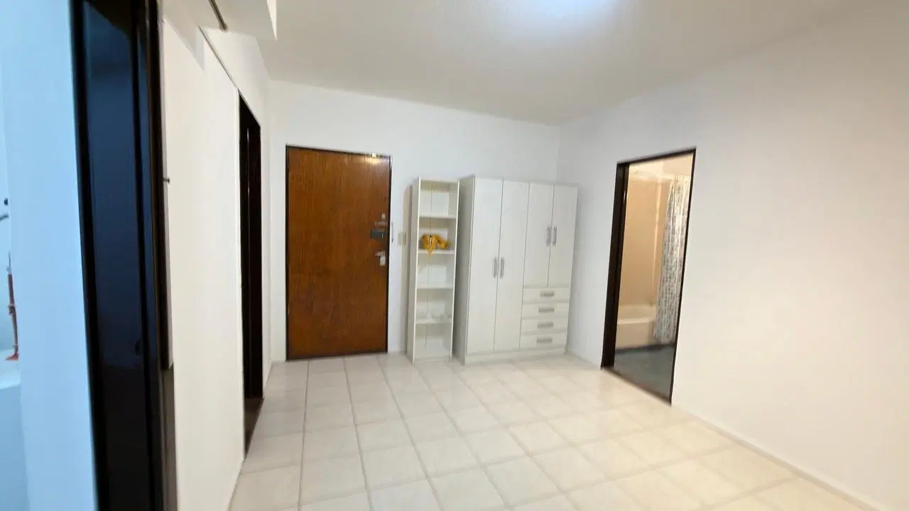 Venta Monoambiente con Patio Olivos 3