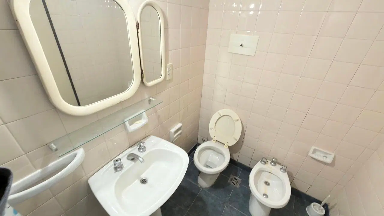 Venta Monoambiente con Patio Olivos 5