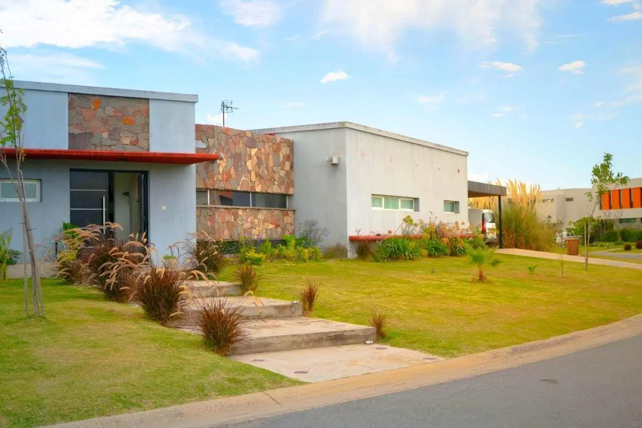 Venta Casa 5 ambientes, San Sebastián, área 5 4