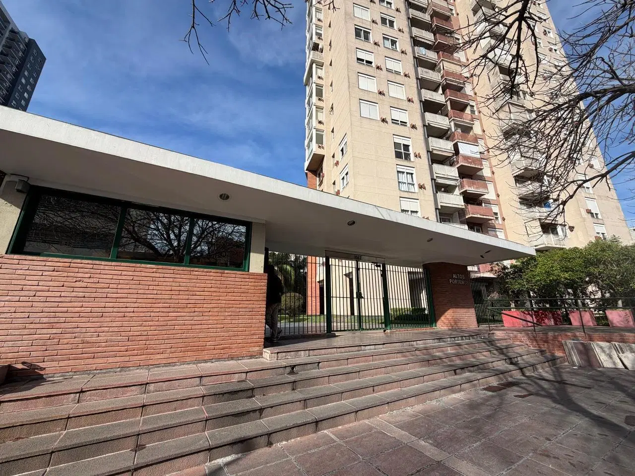 3 Ambientes. Torre en Boedo. Amenities. Seguridad. Cochera opcional no incluida en el precio. 5