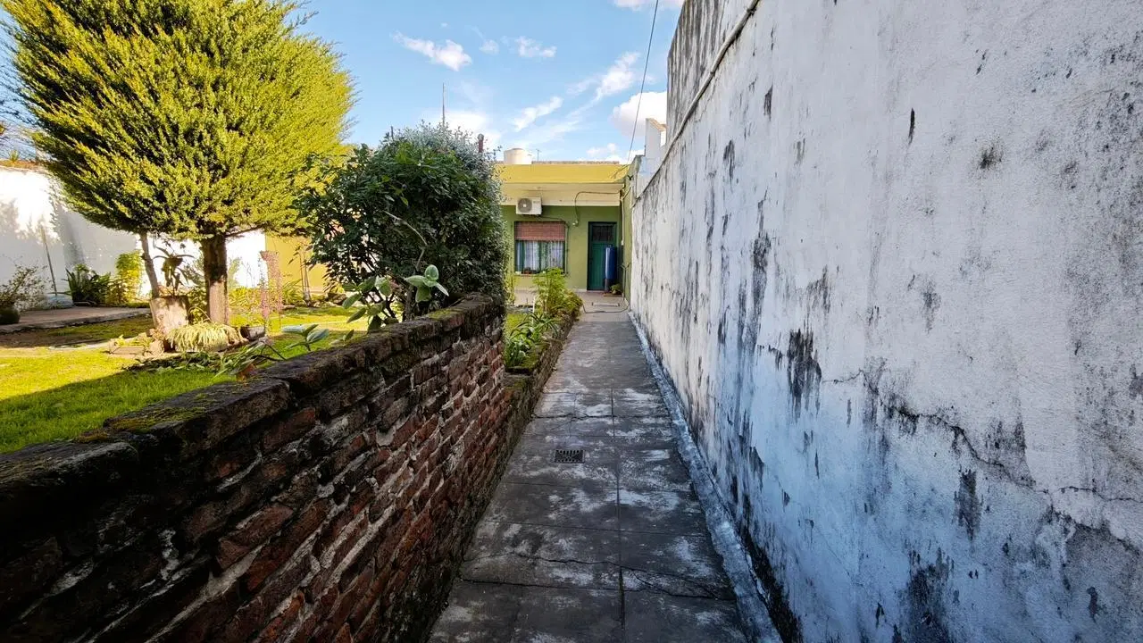 PH en Venta 3 Ambientes Lomas del Mirador con Jardín y Parrilla 5
