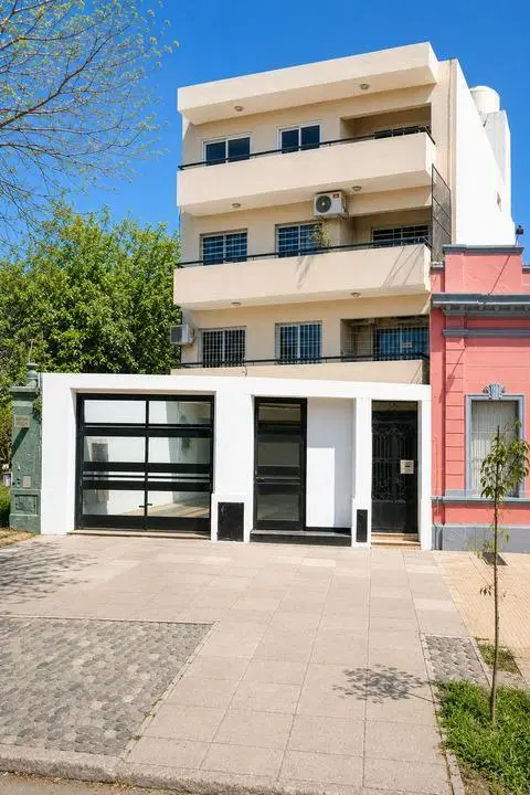 Venta Departamento 3 ambientes con cochera, San Isidro 2
