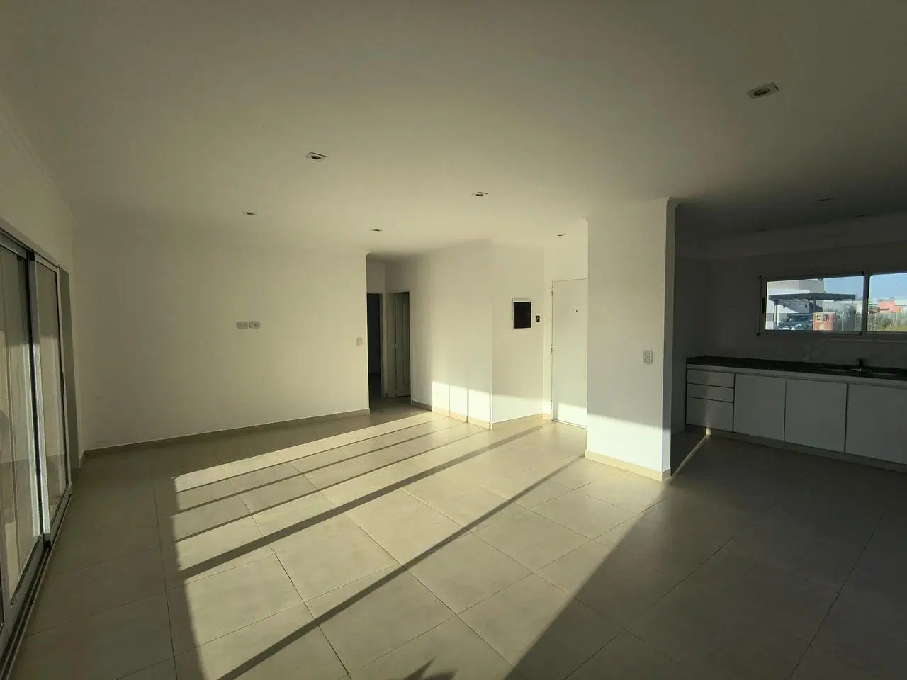 Alquiler Casa 4 ambientes, San Sebastián, área 13 3