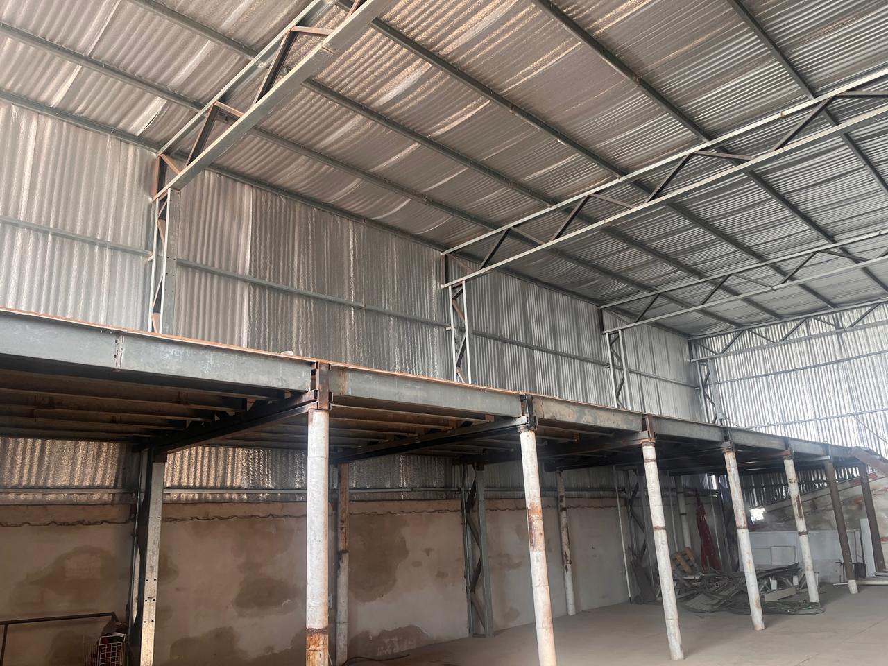 Depósito en alquiler 550 m2 en moreno