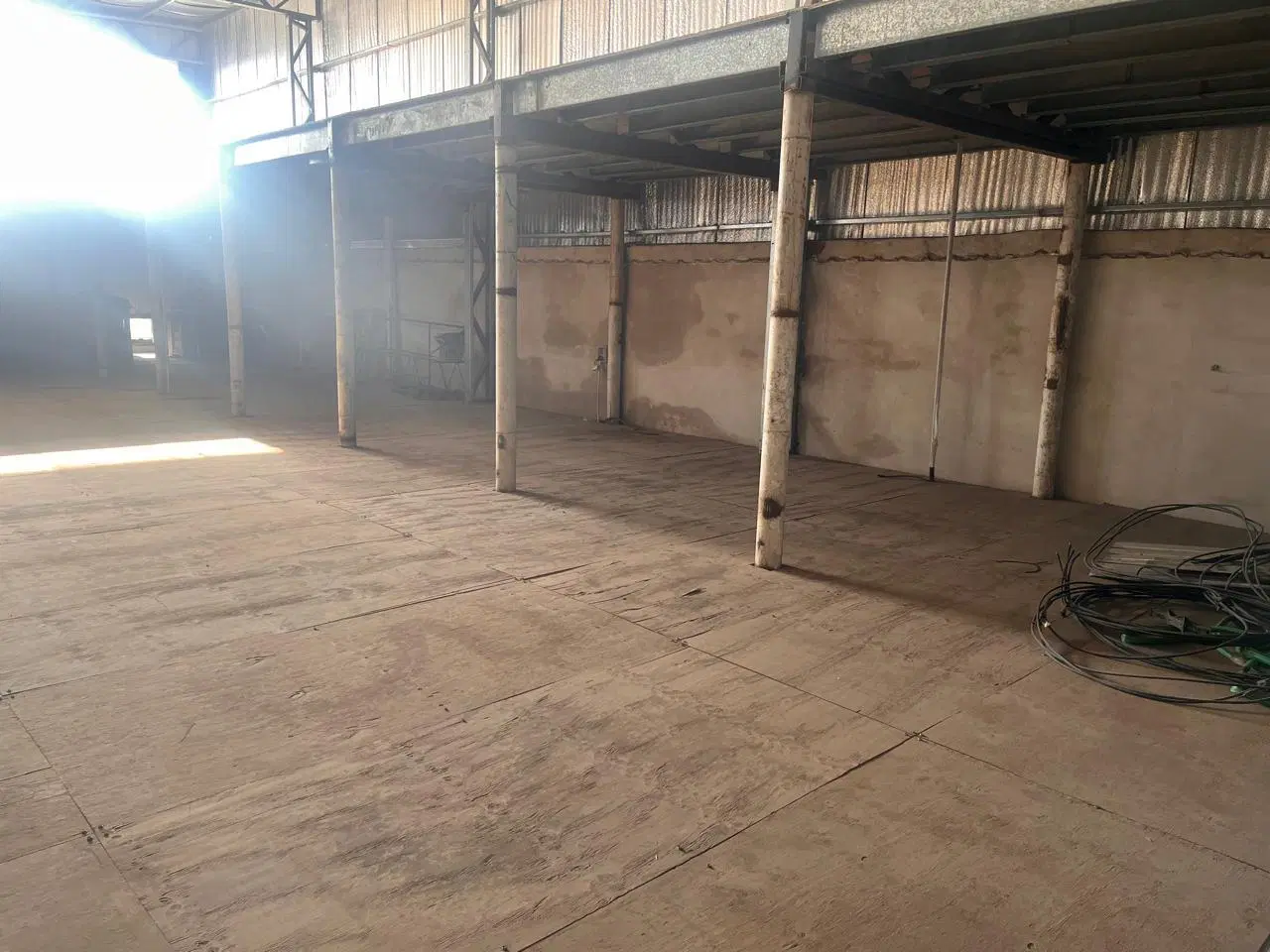 Depósito en alquiler 550 m2 en moreno 8