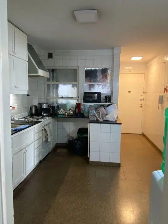 Alquiler de 4 Ambientes en Barrio Norte muy luminoso 3