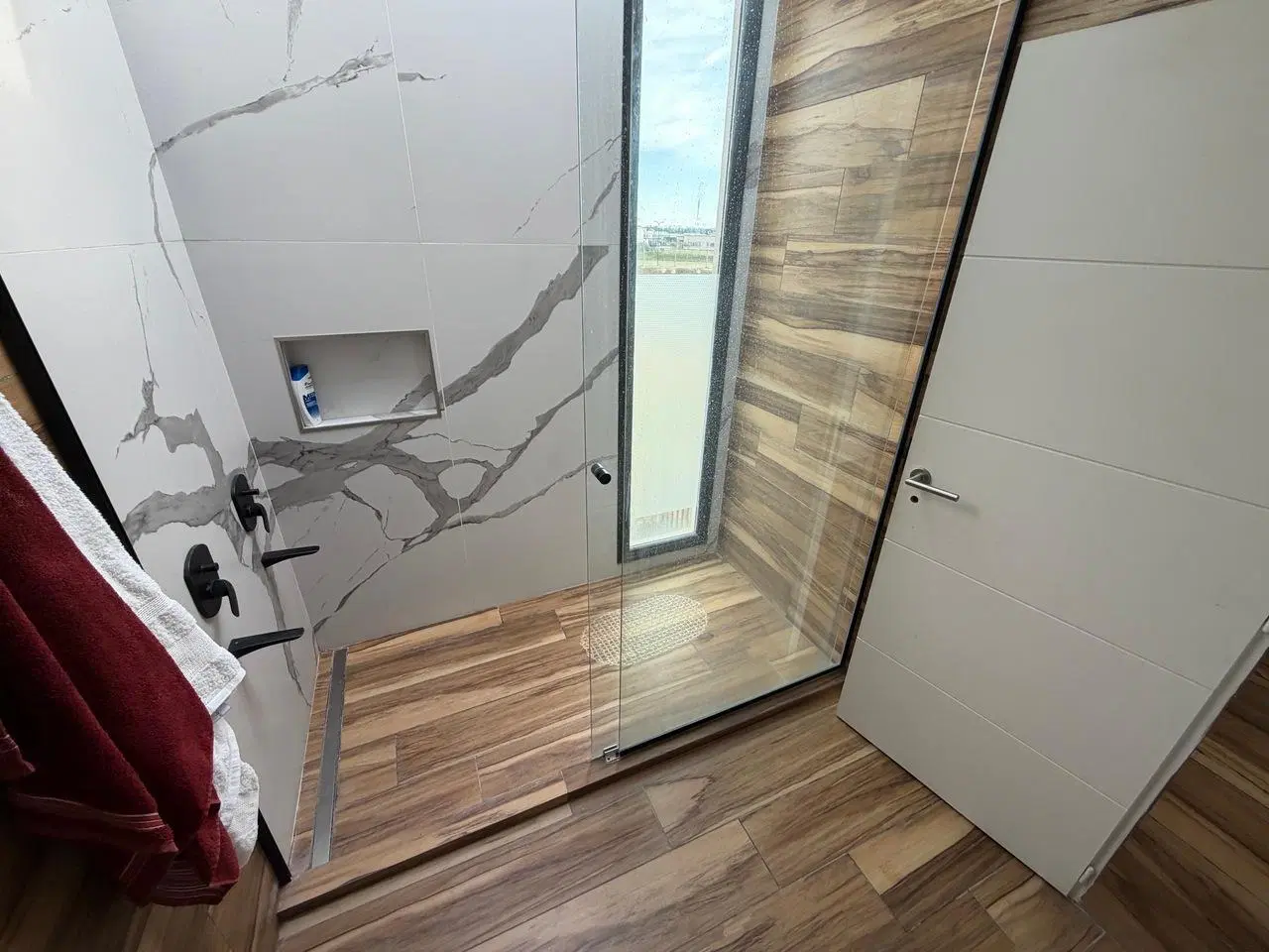 Exclusiva casa de diseño sobre la laguna | 394 m² | Playroom | Piscina | Domótica | San Sebastián 3
