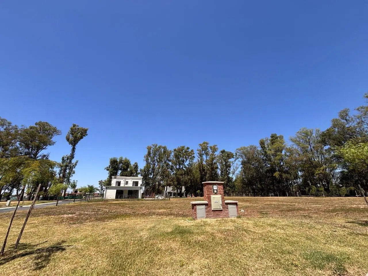 Venta Lote en Barrio Cerrado Santa Sofía de Pilar del Este 4