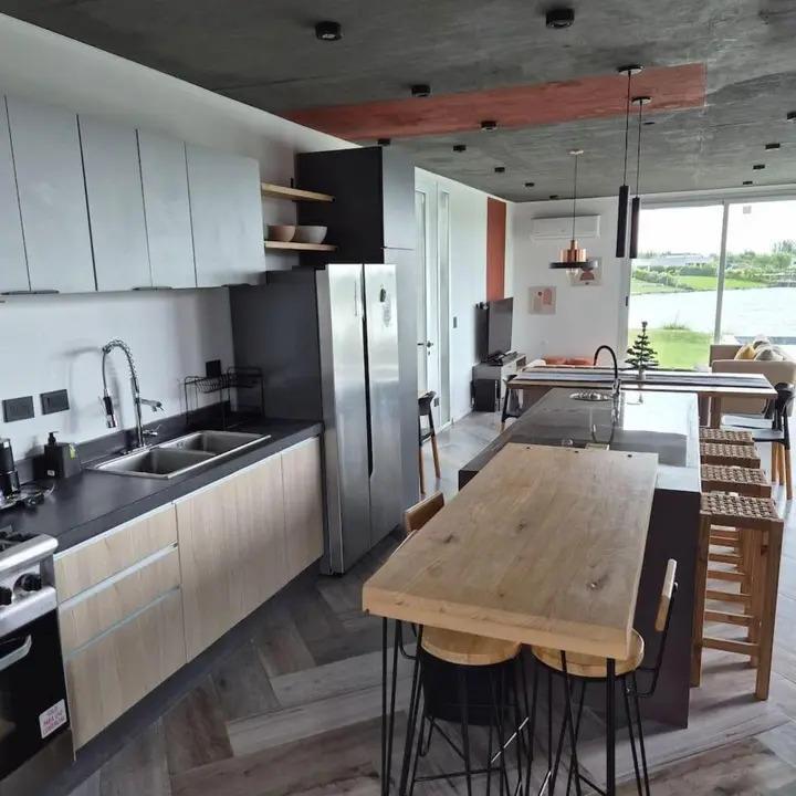Foto de Alquiler Casa 6 ambientes a la laguna, San Sebastián, área 10, imagen 2