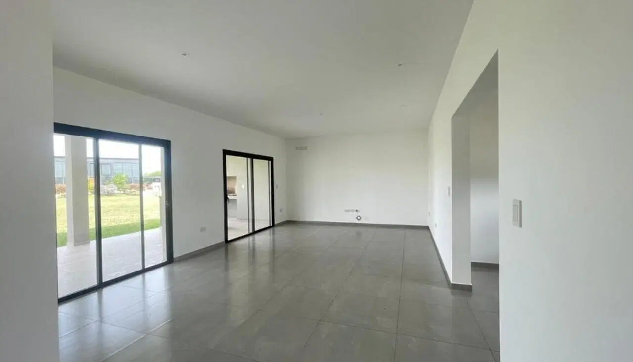 Venta Casa 4 ambientes, San Sebastián, área 1 5