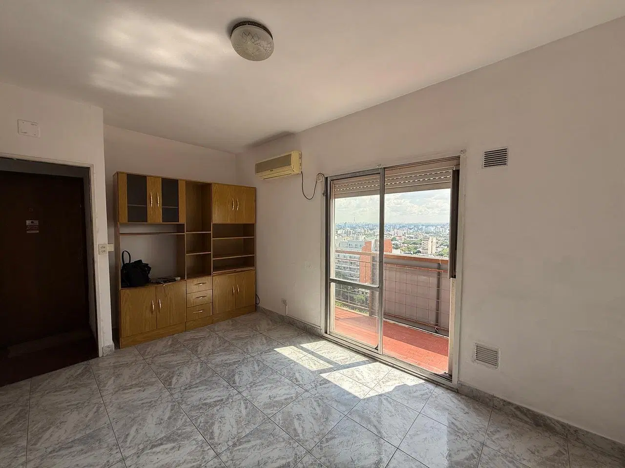 VENTA DEPARTAMENTO 3 AMBIENTES CON BALCÓN | PISO ALTO | EN PARQUE PATRICIOS 4