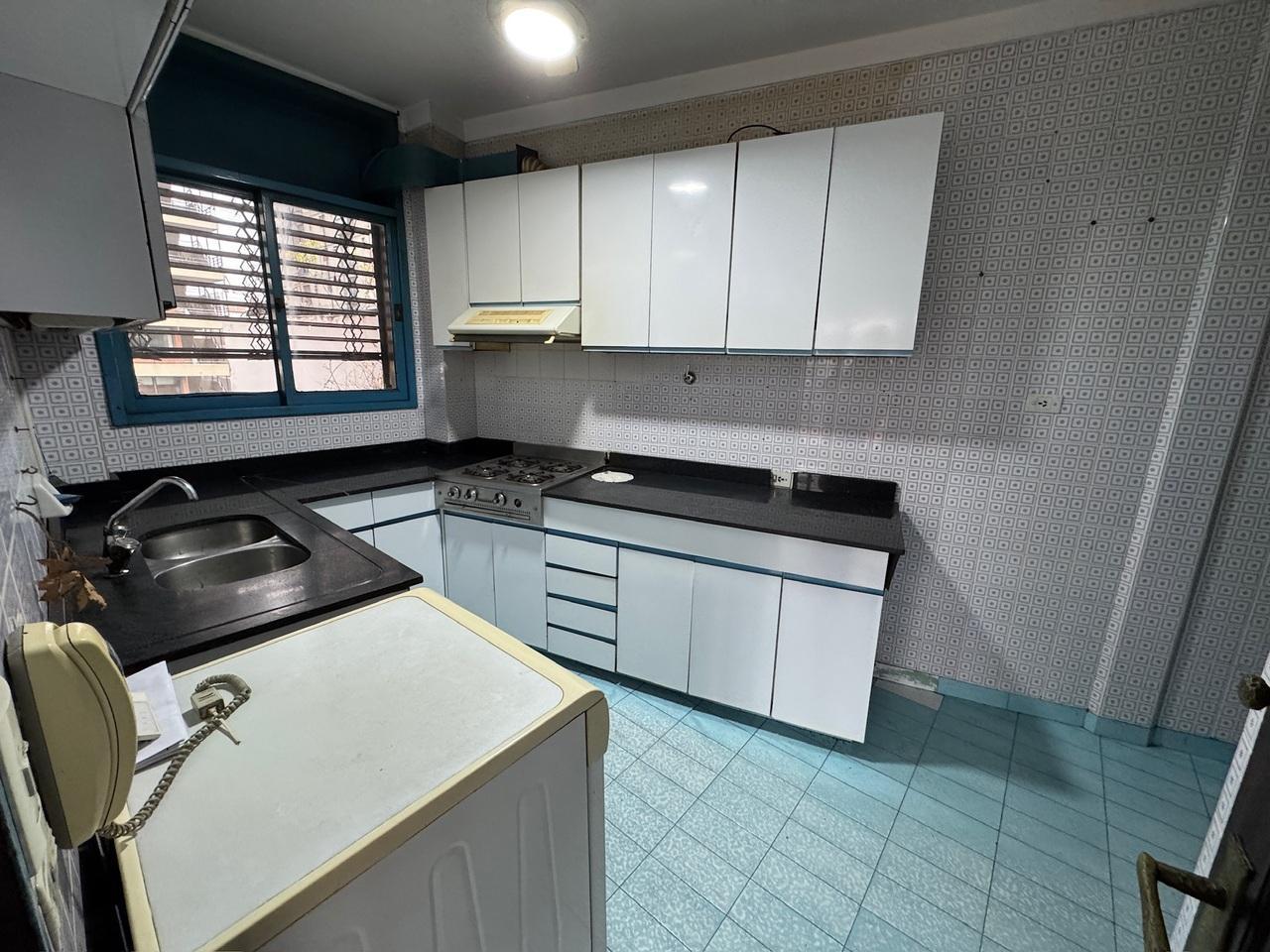 Foto de Venta Departamento Piso de 3 ambientes con Dependencia Cochera Baulera en Belgrano, imagen 3