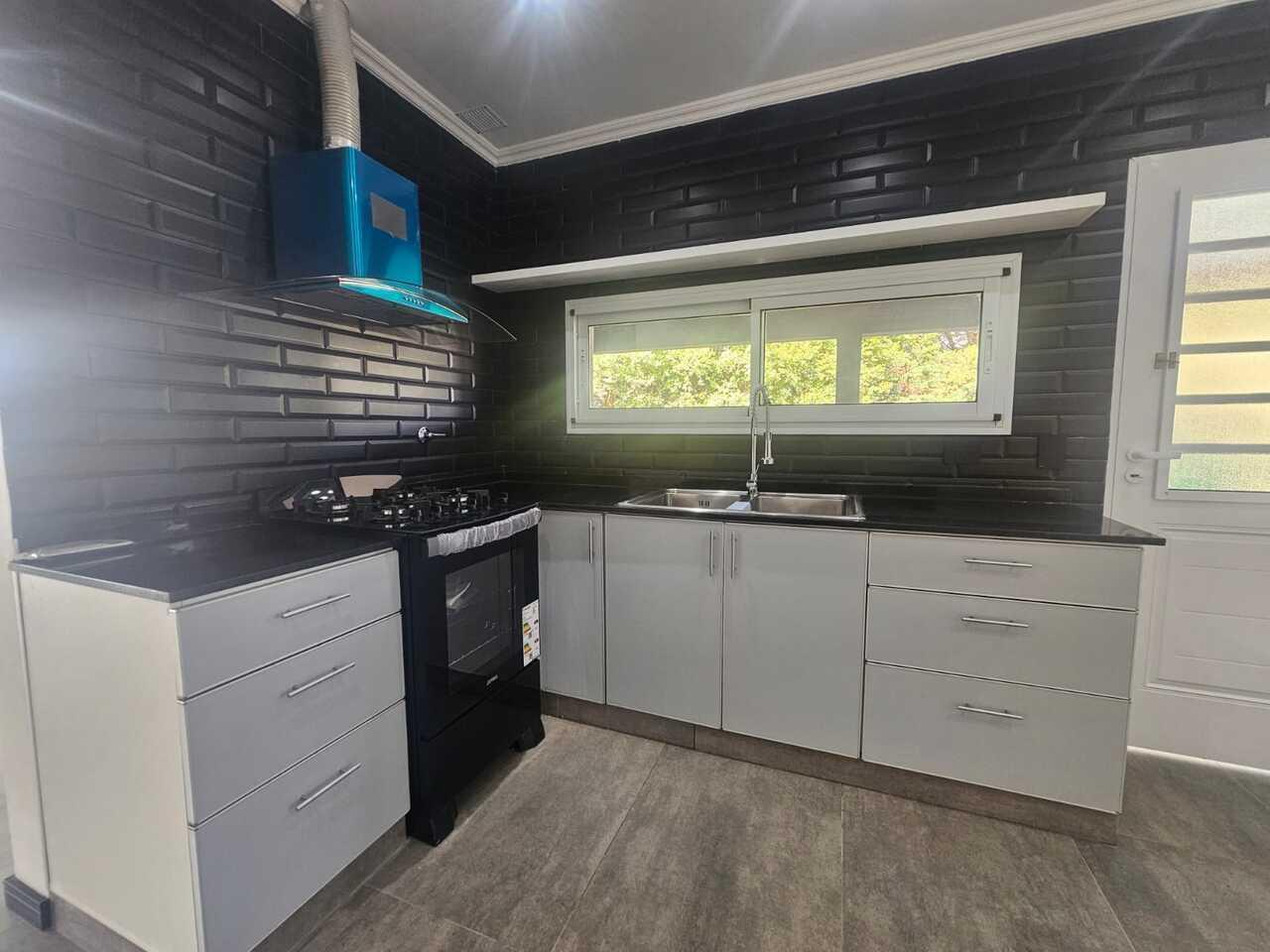 Foto de Venta Casa 4 ambientes, San Sebastián, área 10, imagen 5