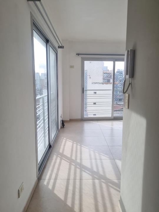 Foto de Monoambiente en Alquiler Súper Luminoso ¡Listo para Mudarte!, imagen 1
