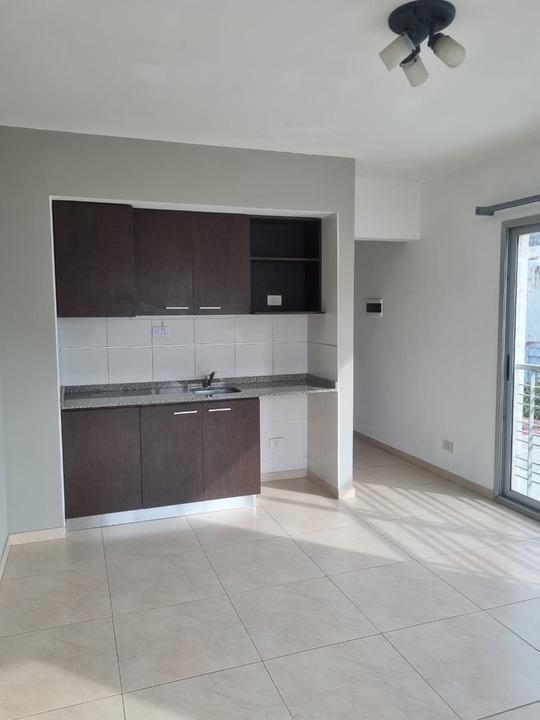 Foto de Monoambiente en Alquiler Súper Luminoso ¡Listo para Mudarte!, imagen 3