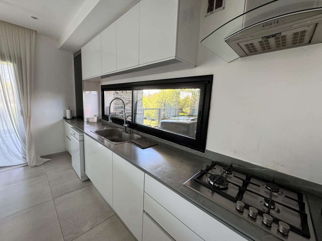 Foto de Venta Casa 5 ambientes, San Sebastián, área 7, imagen 5