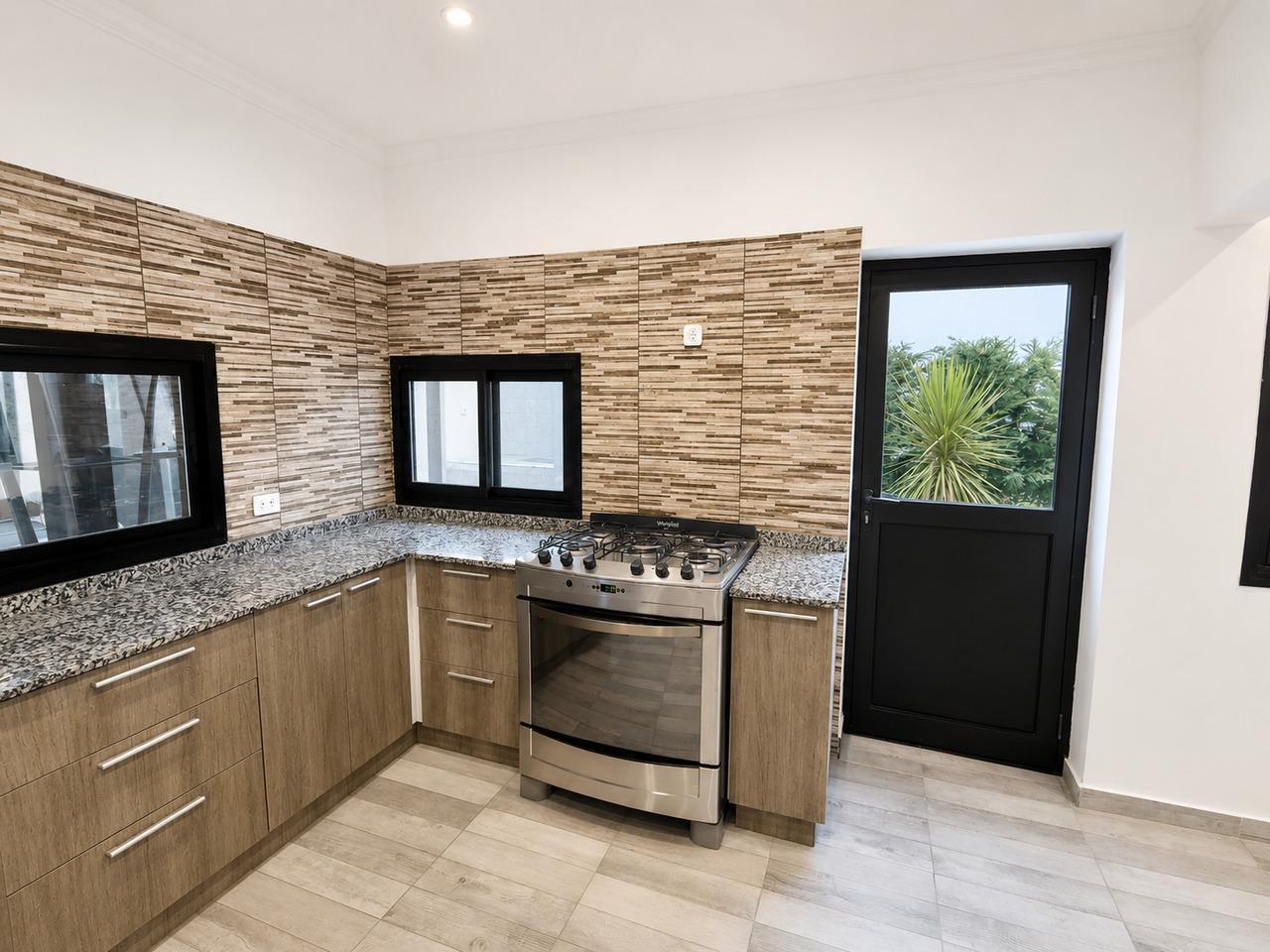Foto de Venta Casa 4 ambientes, San Sebastián, área 13, imagen 1