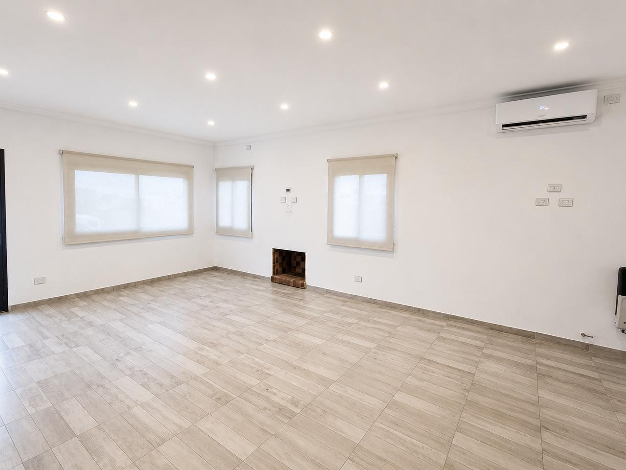 Foto de Venta Casa 4 ambientes, San Sebastián, área 13, imagen 3