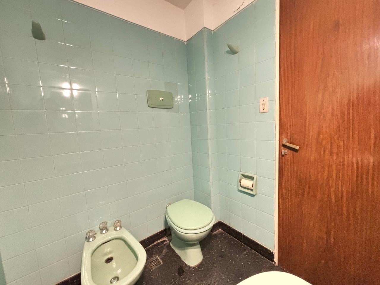 Foto de Venta departamento 4 amb. + dependencia-cochera-doble baulera en, imagen 2