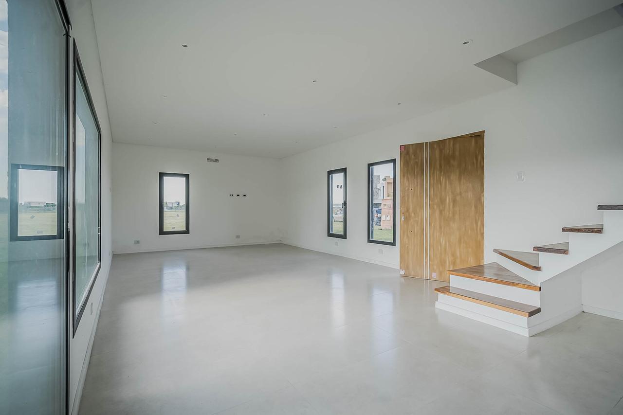 Foto de Venta Casa 4 ambientes, San Sebastián, área 11, imagen 4