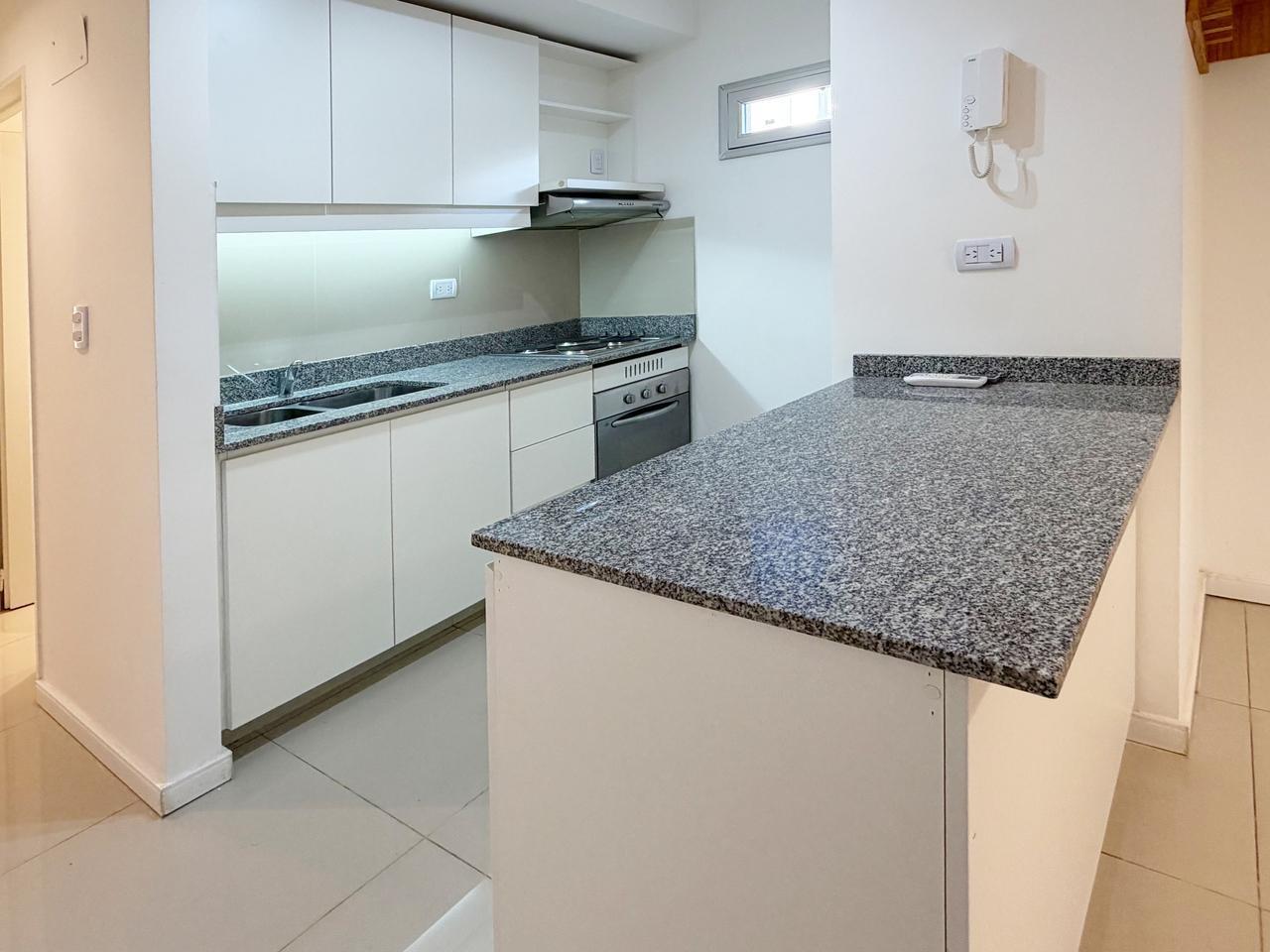 Foto de Departamento en Venta, 2 ambientes con pileta, parrilla y cochera en, imagen 3