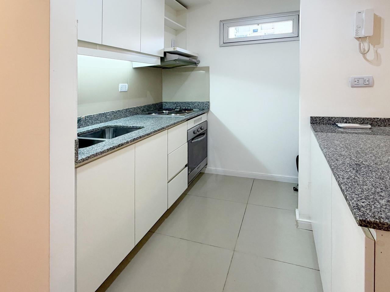 Foto de Departamento en Venta, 2 ambientes con pileta, parrilla y cochera en, imagen 1