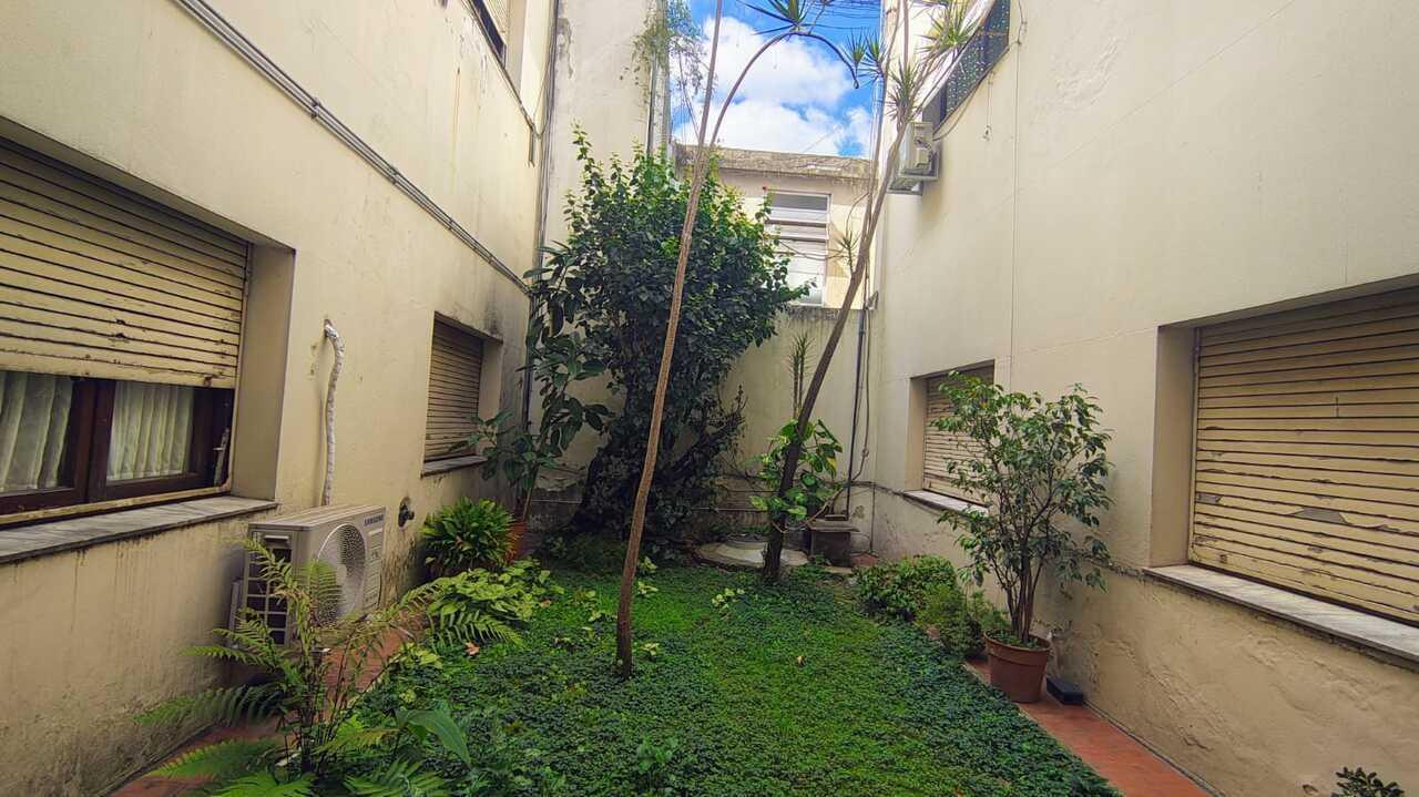 Foto de DEPARTAMENTO 2 AMBIENTES C/ PATIO EN ALMAGRO, imagen 4