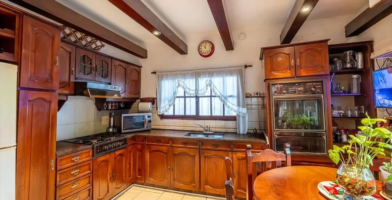 Foto de VENTA CASA 4 AMBIENTES WILDE CON COCHERA, TERRAZA Y PARRILLA ideal, imagen 4