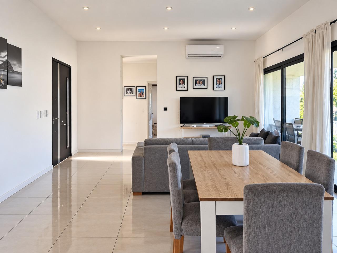Foto de Venta Casa 4 ambientes, San Sebastián, área 12, imagen 2